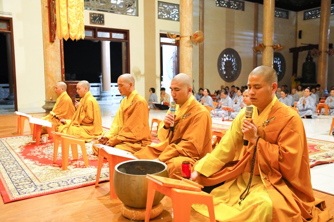 The 1st day of Peace Lighting Assembly on the anniversary Bodhisattva Avalokitesvara at Co Am Temple