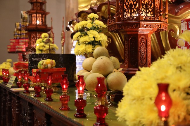 The 1st day of Peace Lighting Assembly on the anniversary Bodhisattva Avalokitesvara at Co Am Temple