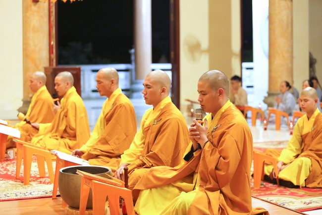 The 1st day of Peace Lighting Assembly on the anniversary Bodhisattva Avalokitesvara at Co Am Temple