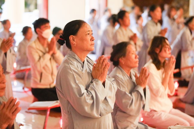 The 1st day of Peace Lighting Assembly on the anniversary Bodhisattva Avalokitesvara at Co Am Temple