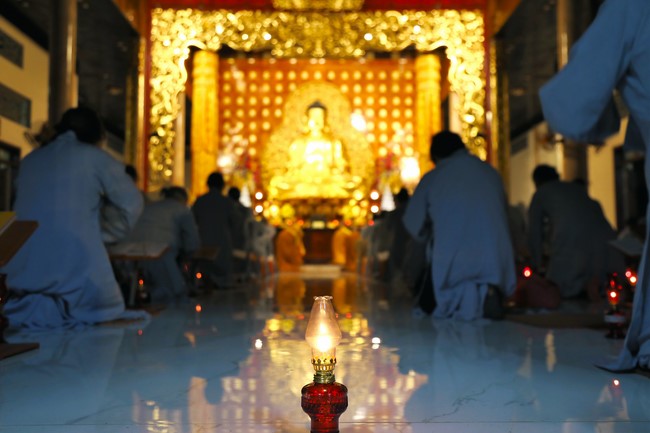 The 1st day of Peace Lighting Assembly on the anniversary Bodhisattva Avalokitesvara at Co Am Temple