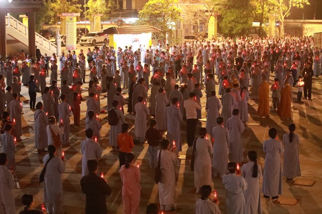 The commemoration of Avalokitesvara Bodhisattva 's ordination of  Co Am Pagoda