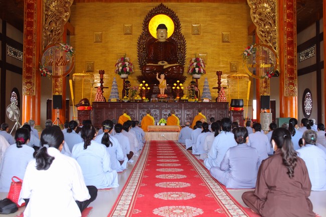 One - Day Retreat at Giai Lam pagoda in Ha Tinh