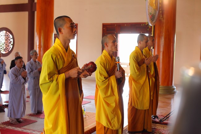 One - Day Retreat at Giai Lam pagoda in Ha Tinh