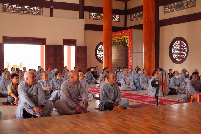 One - Day Retreat at Giai Lam pagoda in Ha Tinh