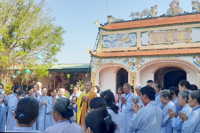 One - Day Retreat at Dong Cao pagoda