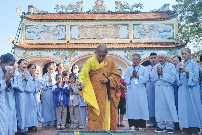 One - Day Retreat at Dong Cao pagoda