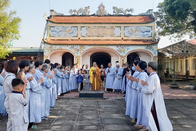 One - Day Retreat at Dong Cao pagoda