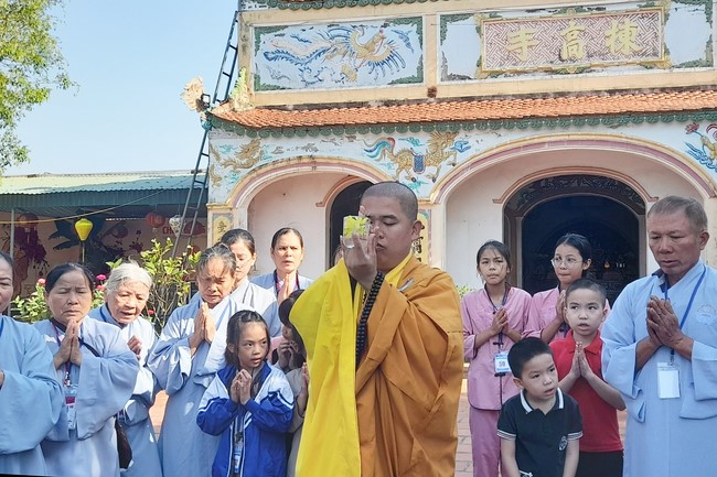 One - Day Retreat at Dong Cao pagoda