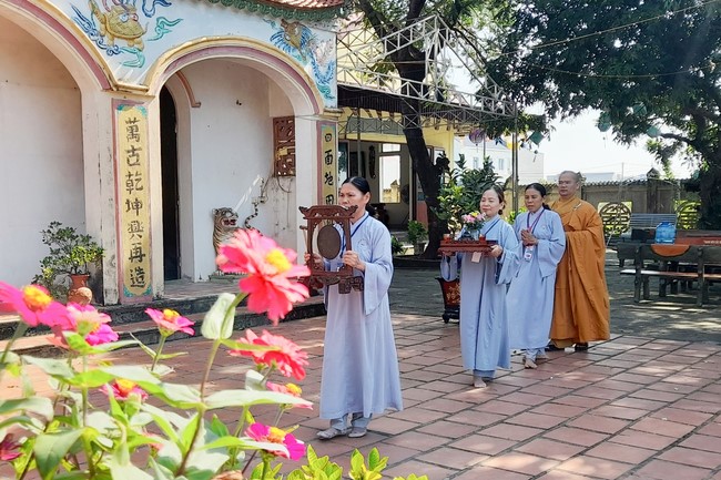 One - Day Retreat at Dong Cao pagoda