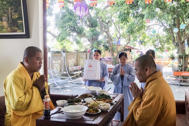One - Day Retreat at Dong Cao pagoda