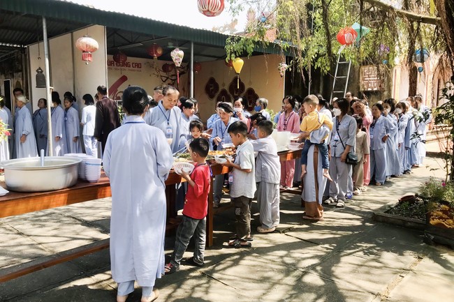 One - Day Retreat at Dong Cao pagoda