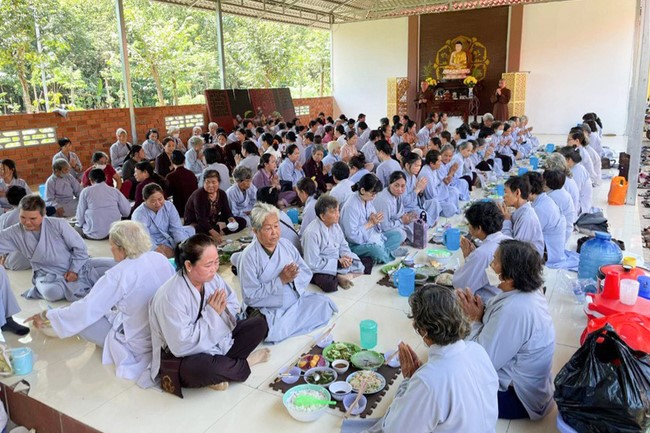 One - Day  Peaceful Retreat at Suoi Phap Pagoda