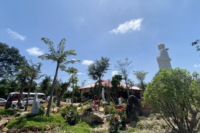 One - Day  Peaceful Retreat at Suoi Phap Pagoda