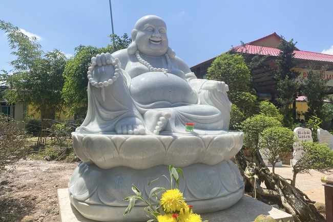 One - Day  Peaceful Retreat at Suoi Phap Pagoda