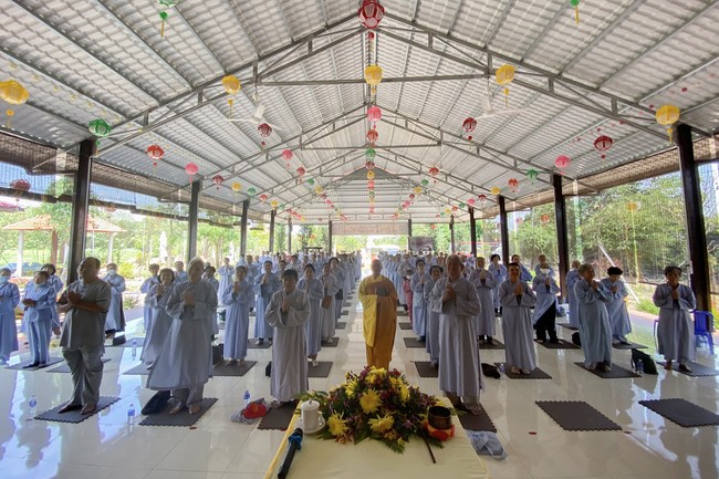 One - Day  Peaceful Retreat at Suoi Phap Pagoda