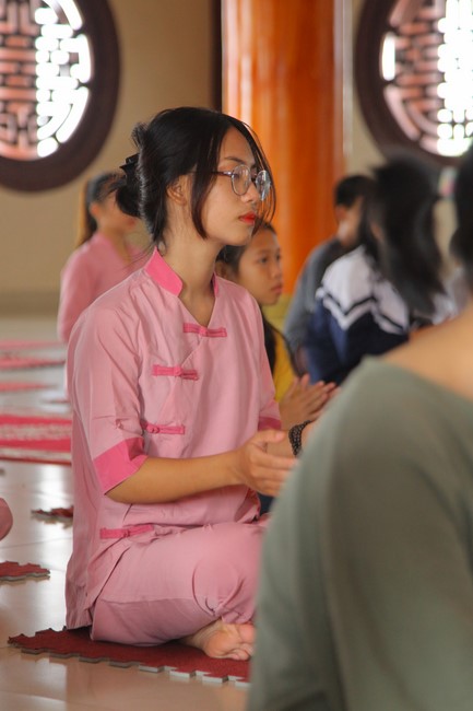 One-day Retreat for Teenager at Giai Lam pagoda