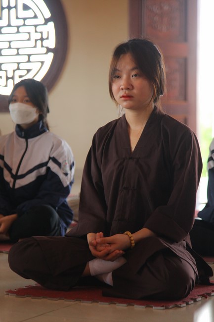 One-day Retreat for Teenager at Giai Lam pagoda