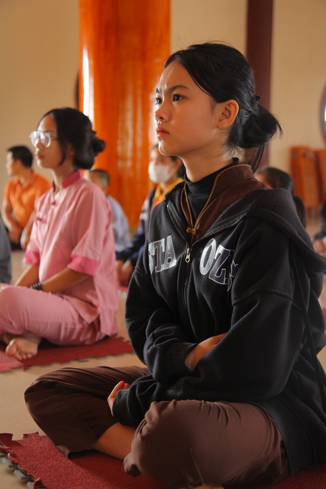 One-day Retreat for Teenager at Giai Lam pagoda