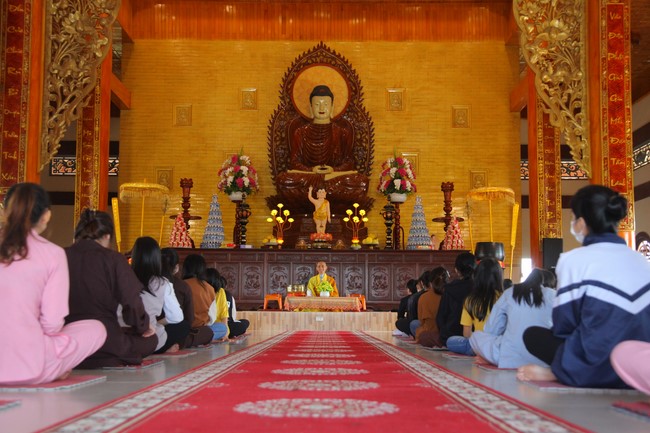 One-day Retreat for Teenager at Giai Lam pagoda