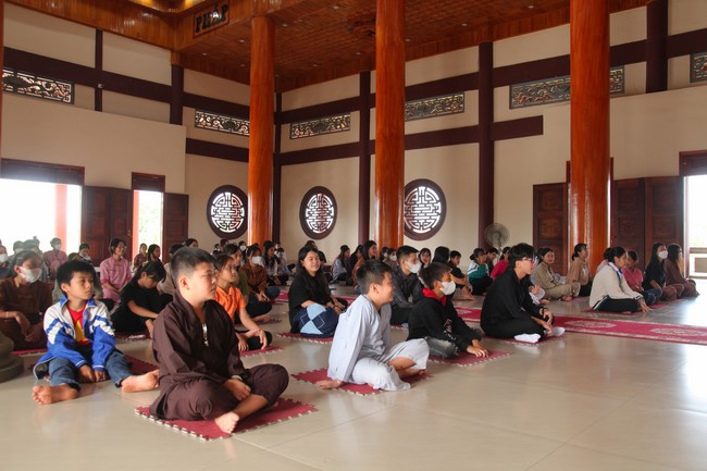 One-day Retreat for Teenager at Giai Lam pagoda