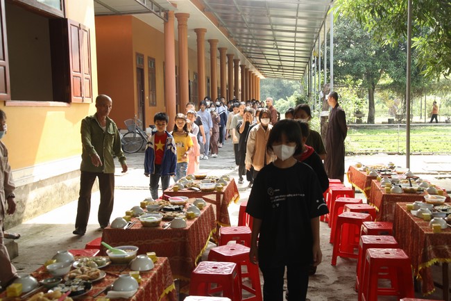 One-day Retreat for Teenager at Giai Lam pagoda