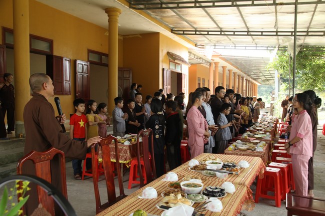 One-day Retreat for Teenager at Giai Lam pagoda