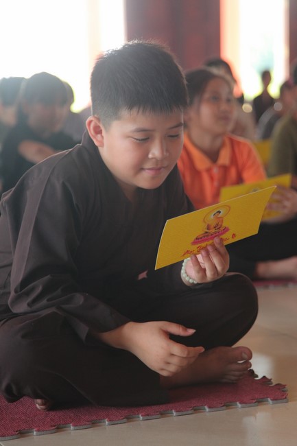 One-day Retreat for Teenager at Giai Lam pagoda
