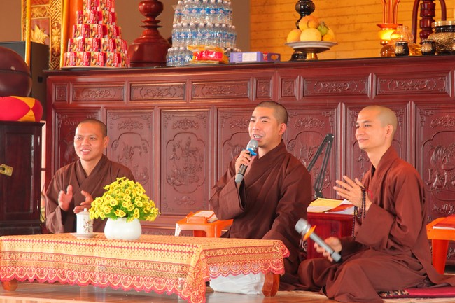 One-day Retreat for Teenager at Giai Lam pagoda