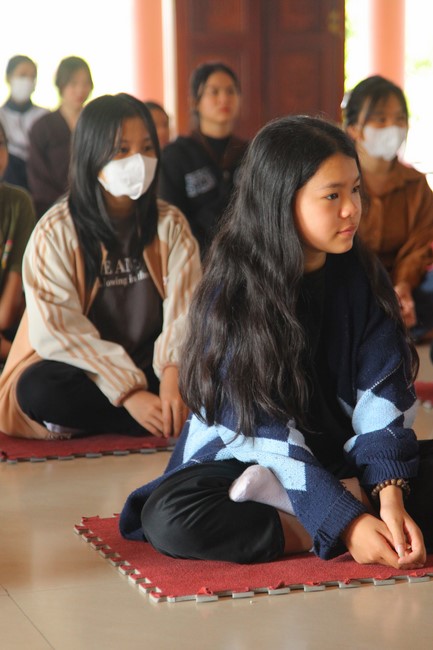 One-day Retreat for Teenager at Giai Lam pagoda