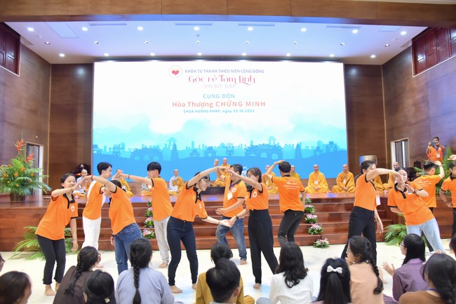 Khoá tu “Gốc Rễ Tâm Linh Xin Bồi Đắp” – CLB Nhân sinh