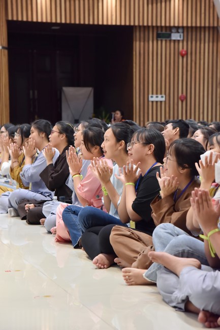 Khoá tu “Gốc Rễ Tâm Linh Xin Bồi Đắp” – CLB Nhân sinh