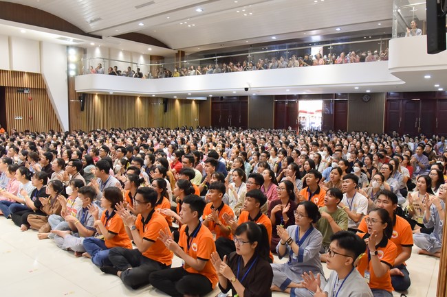 Khoá tu “Gốc Rễ Tâm Linh Xin Bồi Đắp” – CLB Nhân sinh