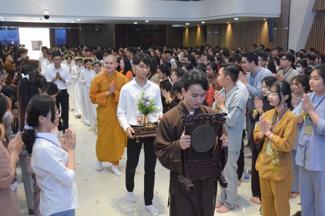 Khoá tu “Gốc Rễ Tâm Linh Xin Bồi Đắp” – CLB Nhân sinh