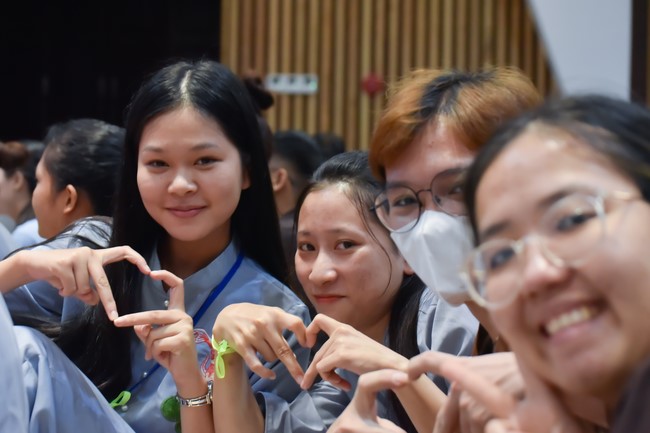 Khoá tu “Gốc Rễ Tâm Linh Xin Bồi Đắp” – CLB Nhân sinh