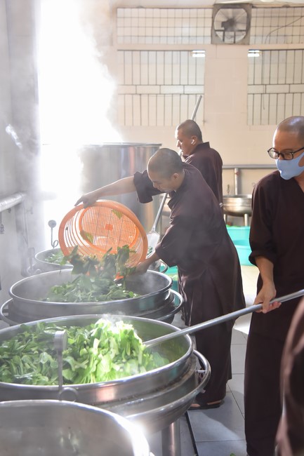 Khoá tu “Gốc Rễ Tâm Linh Xin Bồi Đắp” – CLB Nhân sinh