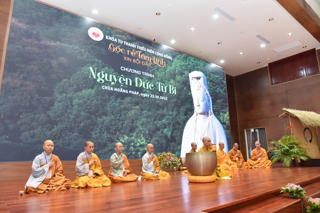 Khoá tu “Gốc Rễ Tâm Linh Xin Bồi Đắp” – CLB Nhân sinh