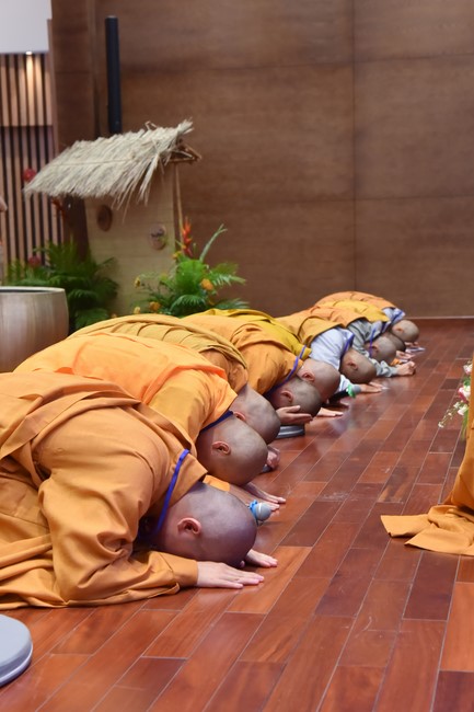 Khoá tu “Gốc Rễ Tâm Linh Xin Bồi Đắp” – CLB Nhân sinh