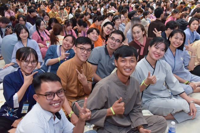 Khoá tu “Gốc Rễ Tâm Linh Xin Bồi Đắp” – CLB Nhân sinh