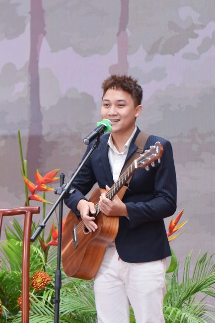 Khoá tu “Gốc Rễ Tâm Linh Xin Bồi Đắp” – CLB Nhân sinh