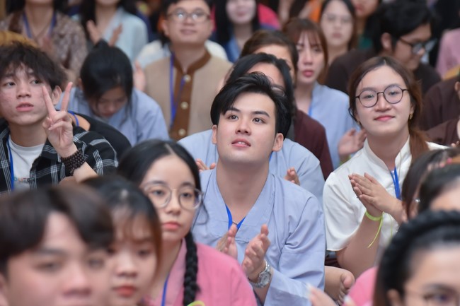 Khoá tu “Gốc Rễ Tâm Linh Xin Bồi Đắp” – CLB Nhân sinh