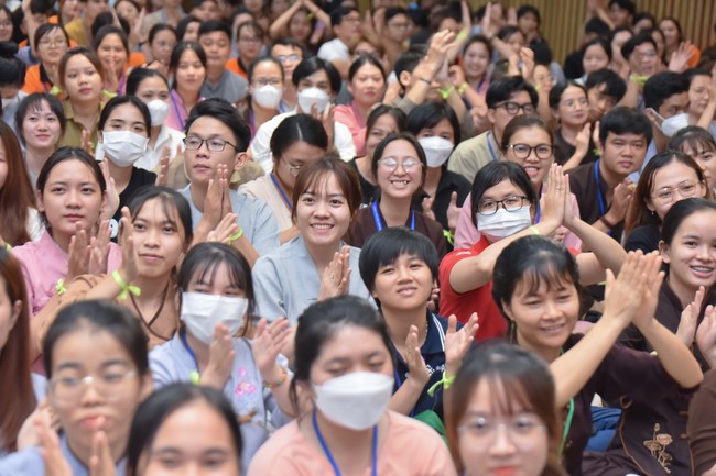 Khoá tu “Gốc Rễ Tâm Linh Xin Bồi Đắp” – CLB Nhân sinh