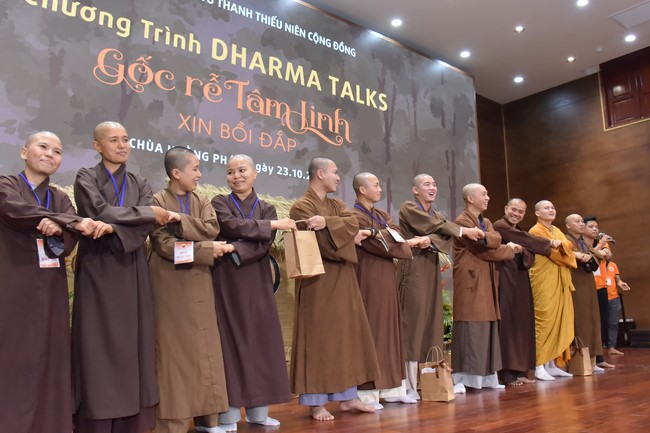 Khoá tu “Gốc Rễ Tâm Linh Xin Bồi Đắp” – CLB Nhân sinh