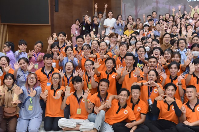 Khoá tu “Gốc Rễ Tâm Linh Xin Bồi Đắp” – CLB Nhân sinh