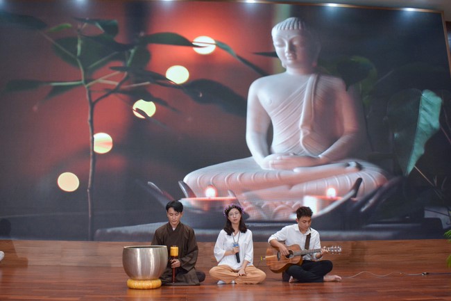 Khoá tu “Gốc Rễ Tâm Linh Xin Bồi Đắp” – CLB Nhân sinh