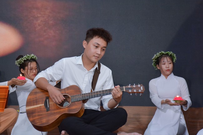 Khoá tu “Gốc Rễ Tâm Linh Xin Bồi Đắp” – CLB Nhân sinh