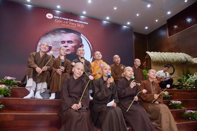 Khoá tu “Gốc Rễ Tâm Linh Xin Bồi Đắp” – CLB Nhân sinh