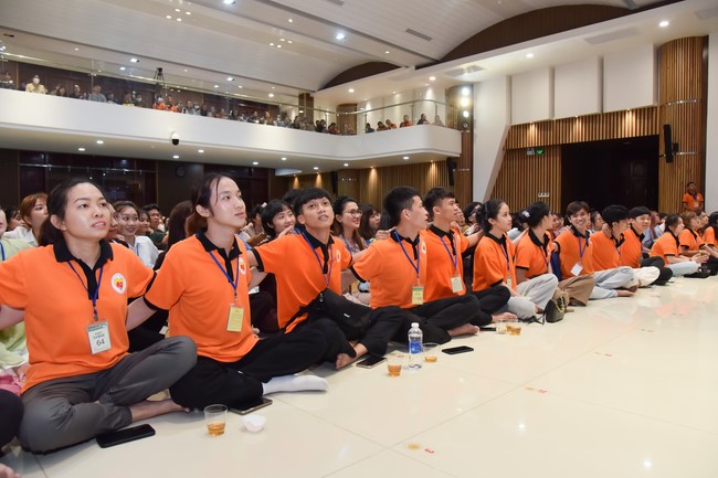 Khoá tu “Gốc Rễ Tâm Linh Xin Bồi Đắp” – CLB Nhân sinh