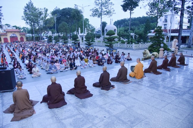 Khoá tu “Gốc Rễ Tâm Linh Xin Bồi Đắp” – CLB Nhân sinh