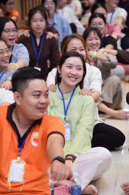 Khoá tu “Gốc Rễ Tâm Linh Xin Bồi Đắp” – CLB Nhân sinh